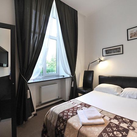 Hotel Reno On Deribasovskaya Οδησσός Εξωτερικό φωτογραφία